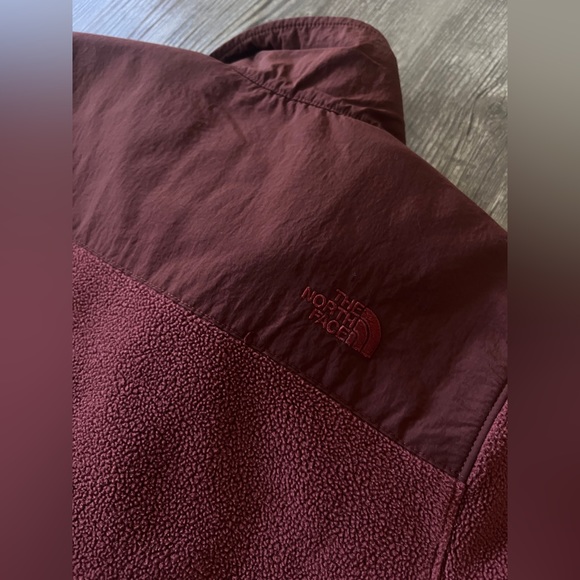 Brick/maroon North Face Jacket - Picture 3 of 5